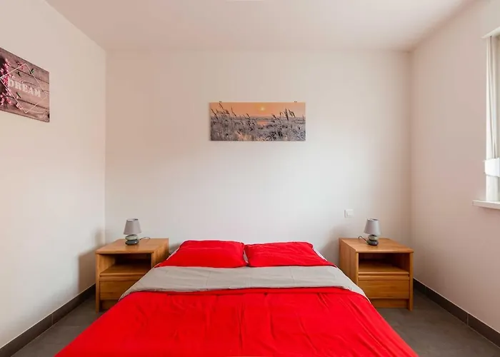 A L'aigle - 3 - 6 Personnes - Proche Haguenau Niederschaeffolsheim